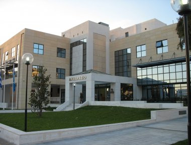 Λαμία: Διακοπή της συνεδρίασης του Δημοτικού Συμβουλίου λόγω επεισοδίων (φωτό, βίντεο)